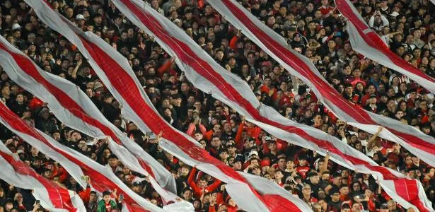 Torcedor do River morre no Monumental após eliminação na Sul-Americana