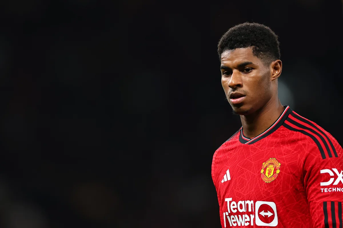 Técnico do Manchester United indica possível permanência de Rashford: "Ele é nosso jogador"