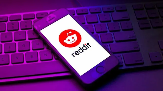Nova função do Reddit permite ouvir discussões e assistir a threads como vídeos curtos