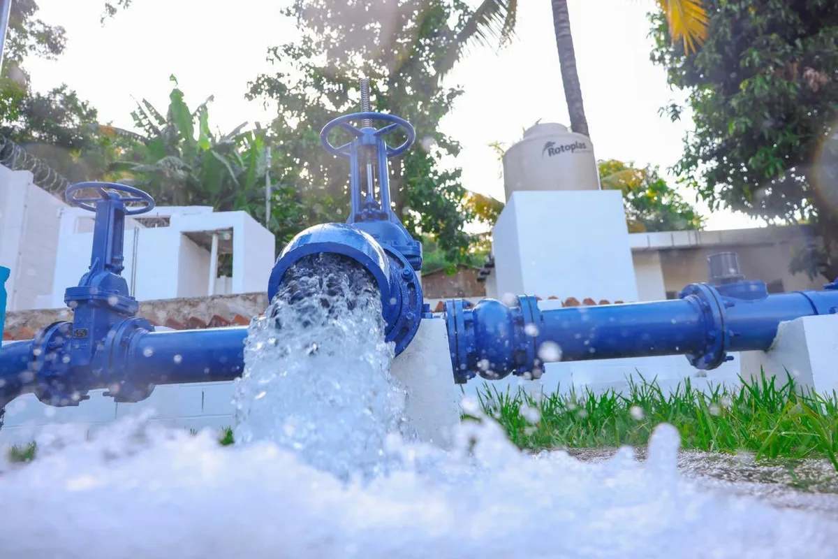 Inauguran proyecto de agua potable con capacidad para extraer 800 galones por minuto y beneficiar a más de 1,300 familias salvadoreñas