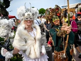 « L’esprit de Cidre et dragon est unique au monde » : pourquoi ce festival normand de medieval fantasy attire-t-il autant ?