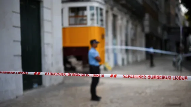 Fazer manutenção da frota da Carris fora? "É extremamente preocupante"