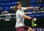 Tsitsipas anota 400ª vitória e derruba o último italiano em Xangai