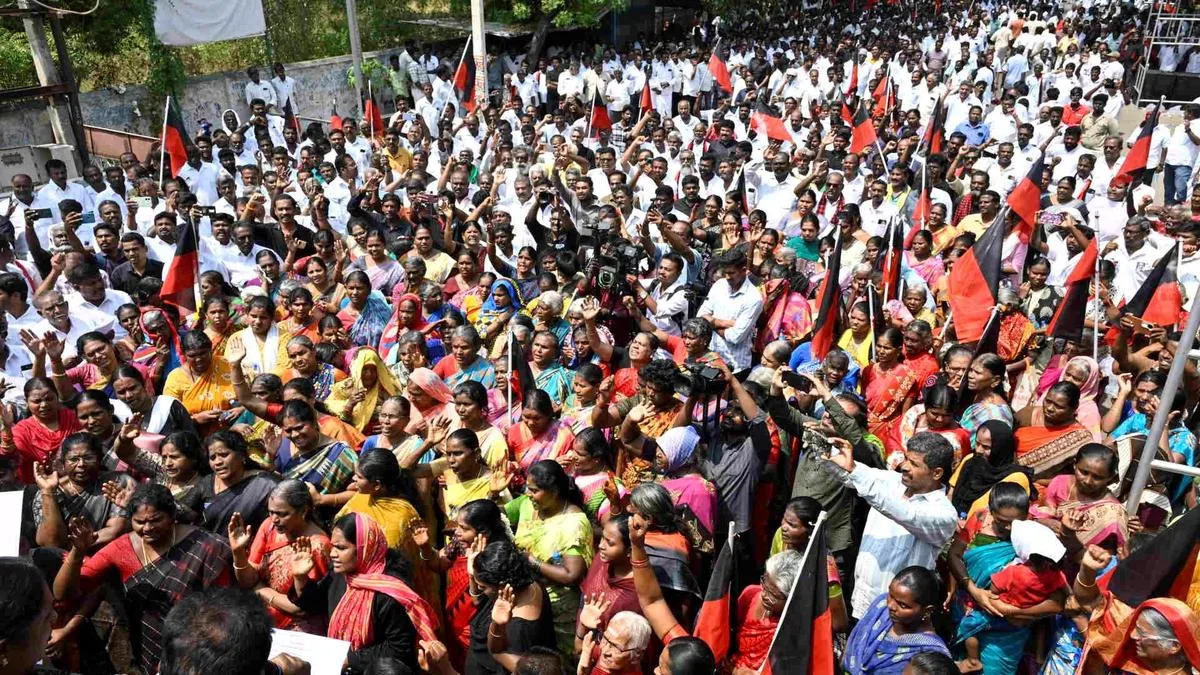 DMK stages protest against CM’s remarks in Erode
