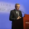 Fortuna da família Arnault ajuda a comprar Hyrox por 600 milhões de euros