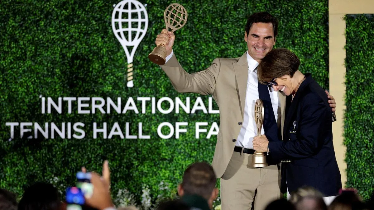 Emotional Federer full of love and gratitude at Hall of Fame induction