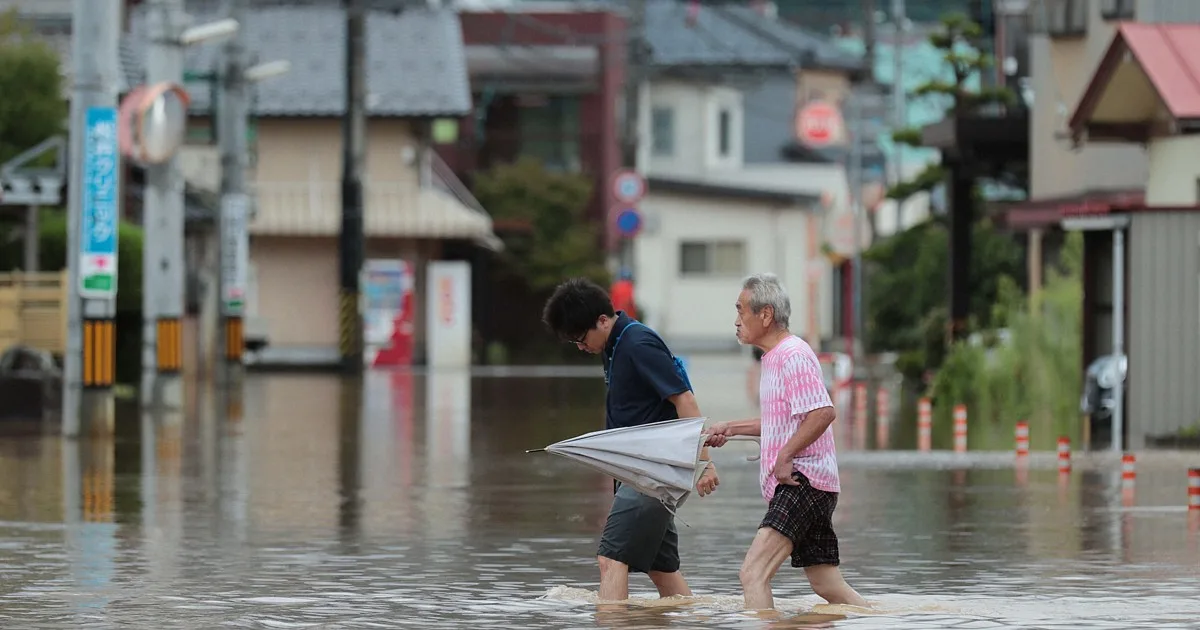 坂井で30代女性が転んでけが、緊急搬送 福井・大雨特別警報