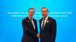 Wang Yi urges Israel to open Gaza routes, halt West Bank settlements