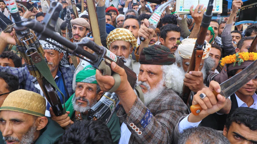 Ataque de rebeldes houthis à Arábia Saudita leva EUA a temerem escalada rápida no Oriente Médio