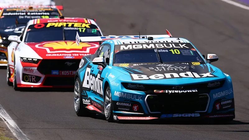 Change at the front as Kostecki, Hazelwood challenge rookie for Bathurst 1000 lead