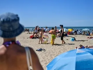 Une « destination refuge » : les touristes conquis par la Normandie cet été, mais avec un pouvoir d’achat limité