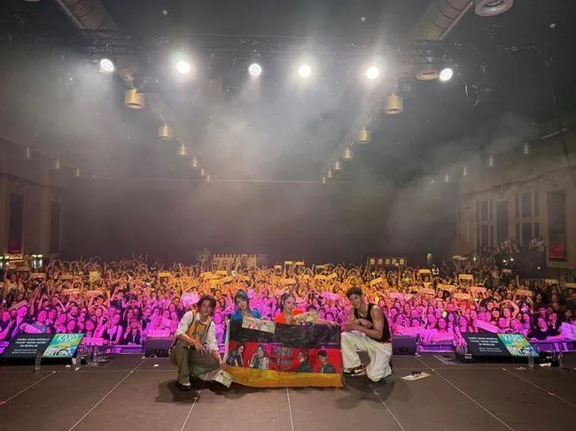 "아테네서 피날레" 카드(KARD), 유럽 10개 도시 뜨겁게 달궜다…월드투어 'NOW HERE' 순항