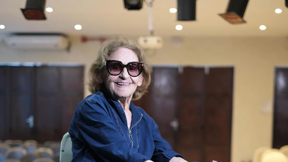 As críticas de Laura Cardoso aos rumos das novelas: 'Você não pode me cortar para fazer um close da bonitinha'