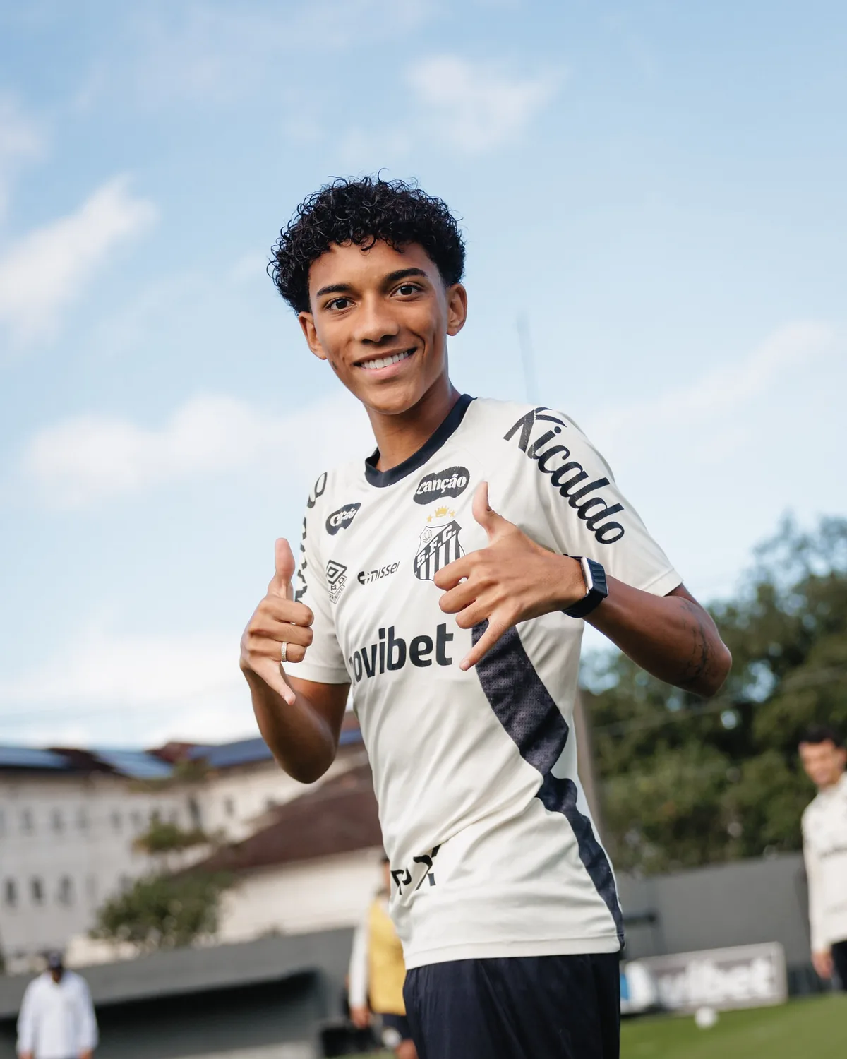 Santos recebe proposta do Genoa, da Itália, por Robinho Jr.