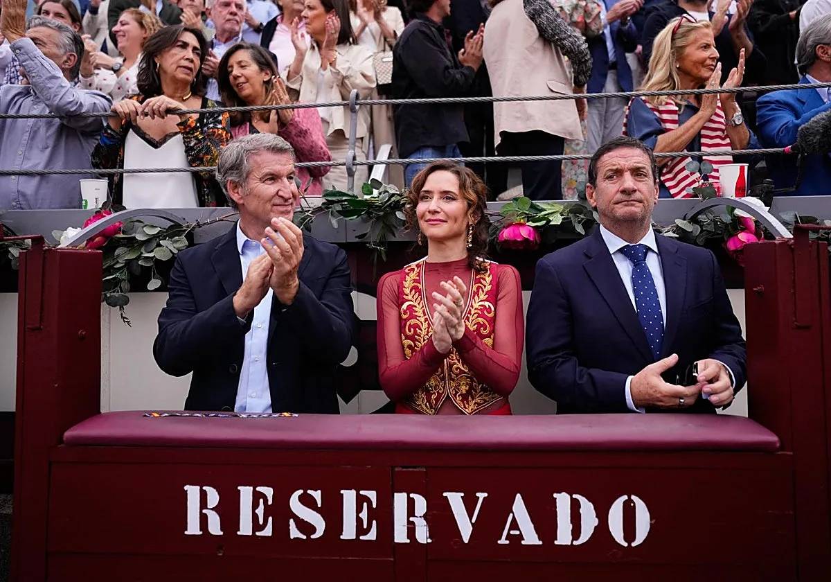 De Isabel Díaz Ayuso a Victoria Federica y la Infanta Elena: sus looks para una tarde de toros en Las Ventas