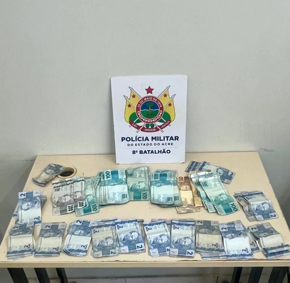 Funcionário é preso com R$ 5 mil furtados escondido na cueca no interior do Acre