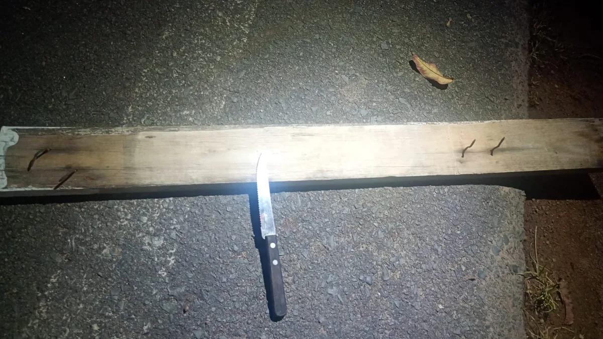 Homem é agredido com pedaço de madeira após tentar esfaquear o cunhado