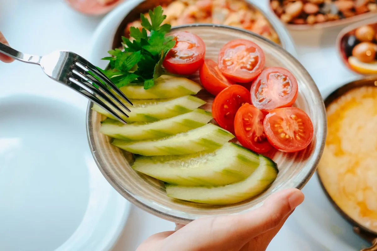 Melisa Filippelli, nutricionista: “Una alimentación antiinflamatoria prioriza verduras, frutas, legumbres, pescado, semillas y aceite de oliva extra virgen”