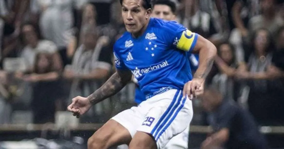 Romero aponta expulsão como determinante para eliminação do Cruzeiro