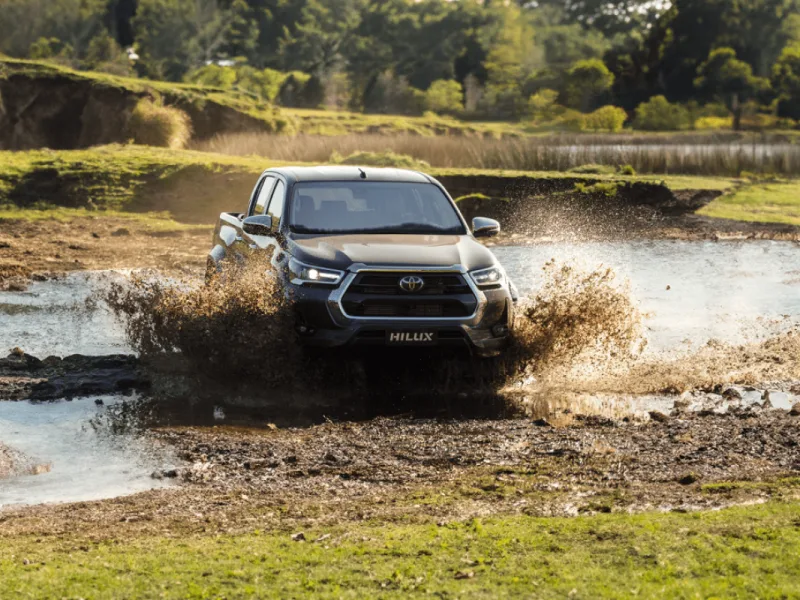 Toyota Hilux tem desconto de R$ 44,7 mil antes da nova geração