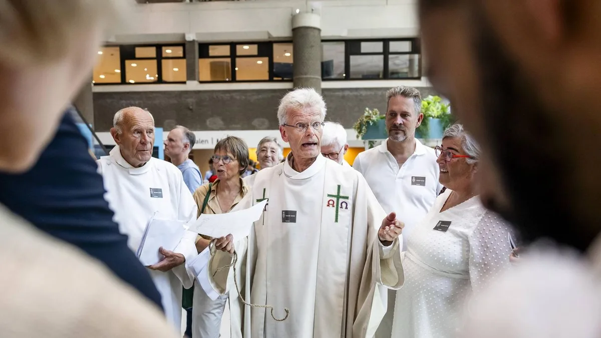 Drohende Abschiebung: Warum in dieser Kirche seit über 600 Tagen Gottesdienst ist