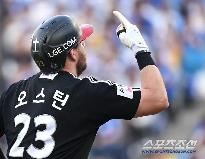 '개점휴업' 김도영, 게 섰거라! 오스틴, 후라도 상대 시즌 37호 추격의 솔로포, 선두와 3개차
