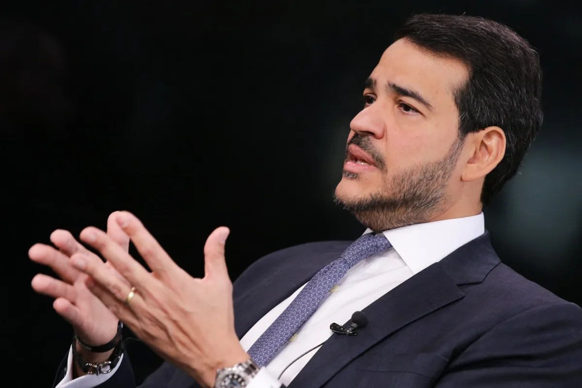 Messias vê tentativa da PF de desgastá-lo e de poupar PGR em meio à crise
