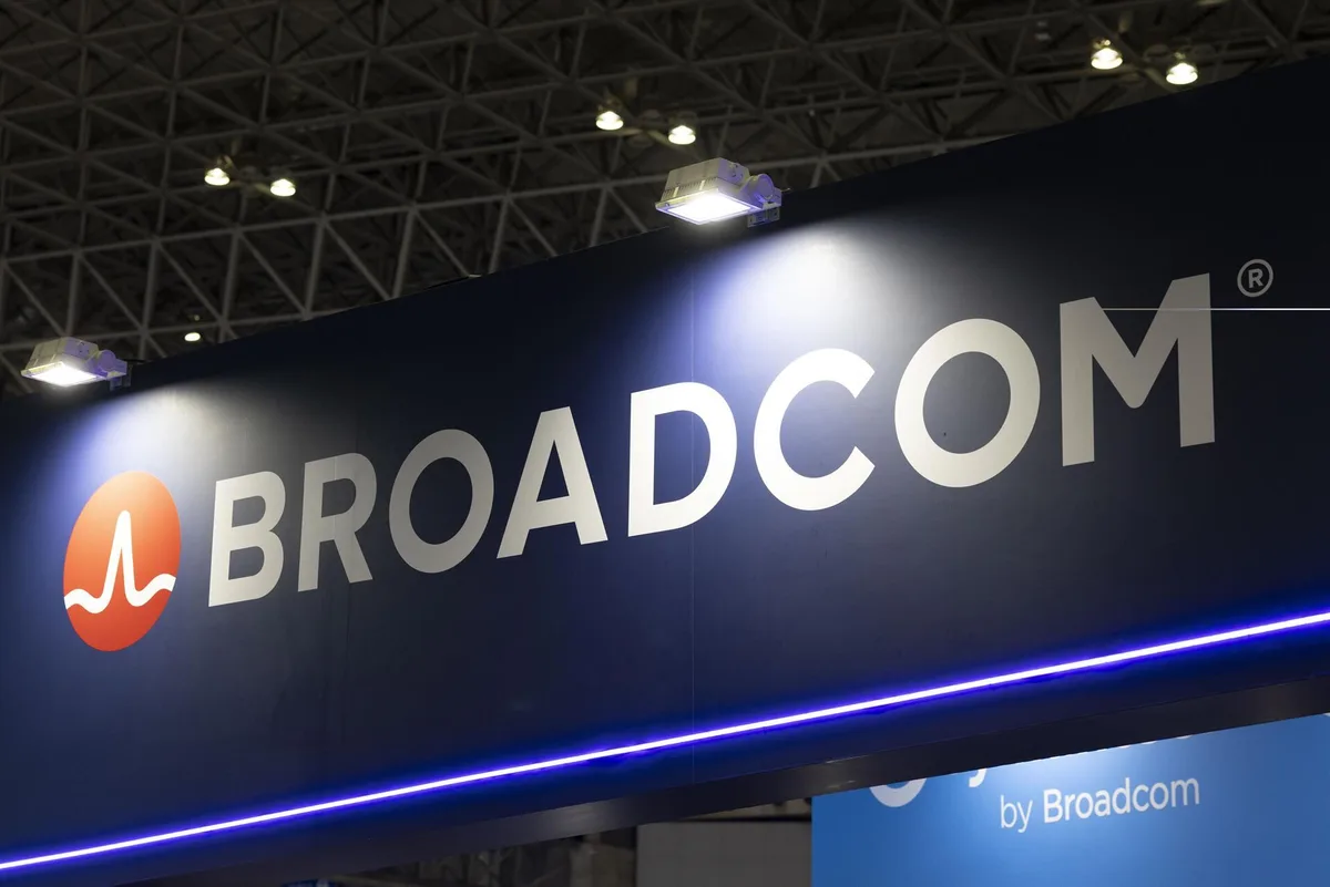 Broadcom más que triplicó su beneficio en el tercer trimestre, hasta los 11.270 millones
