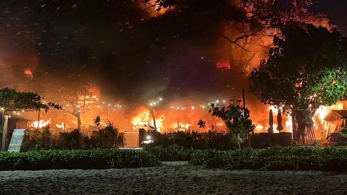 Fire in Gado Gado Seminyak Bali: Out of control flames destroy restaurant Chez Gado Gado