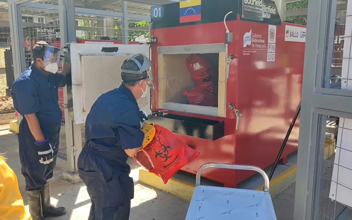 Entregan sistema de desechos en Hospital Central de San Cristóbal