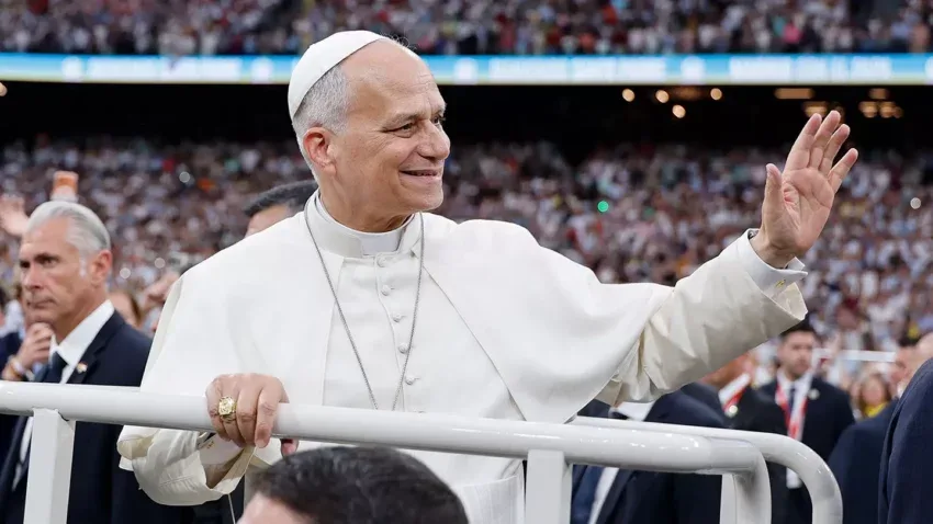 Francia desplegará 15 mil agentes por la visita del papa León XIV