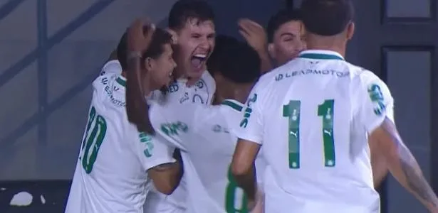 Palmeiras bate Vasco no Rio e sai em vantagem na final do Brasileiro Sub-20