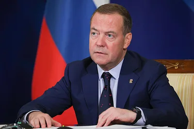 Медведев: в обновленную народную программу ЕР поступило 3,5 млн предложений