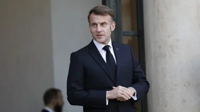 Macron promulga lei que cria direito à "ajuda à morte" em França