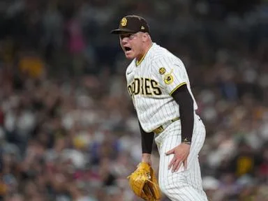 Rookie Salas has walk-off single in 10th as Padres beat Marlins 7-6, reduce magic number to 3
