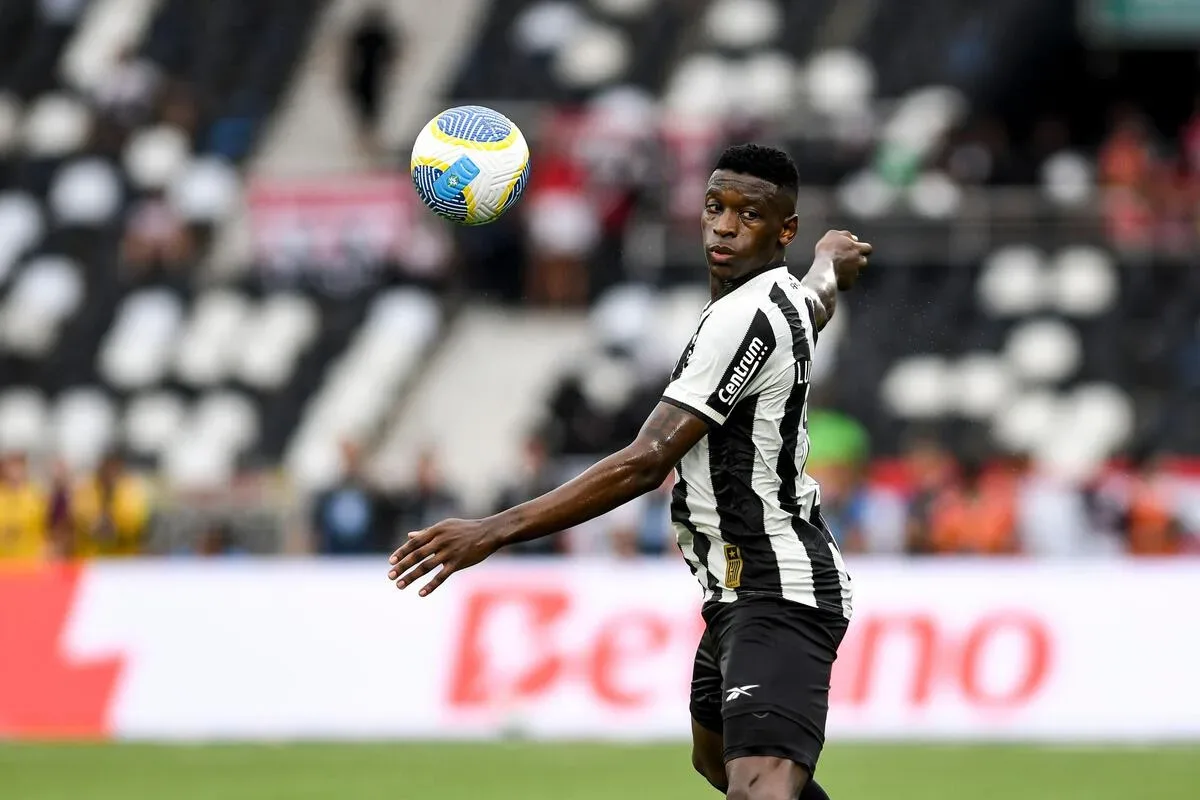 Botafogo tenta repatriar Luiz Henrique com salário recorde e envolve Danilo em negócio com o Zenit