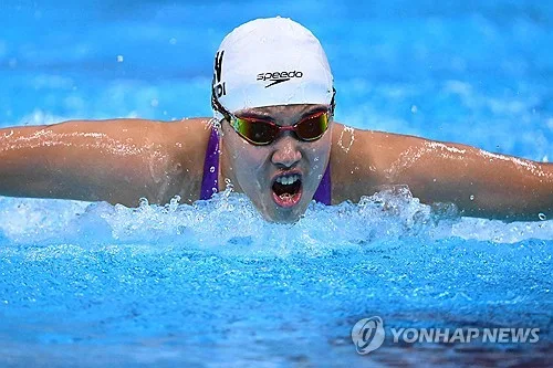 [아시안게임] 중국 13세 '수영 천재' 위쯔디, 여자 접영 200ｍ 금메달
