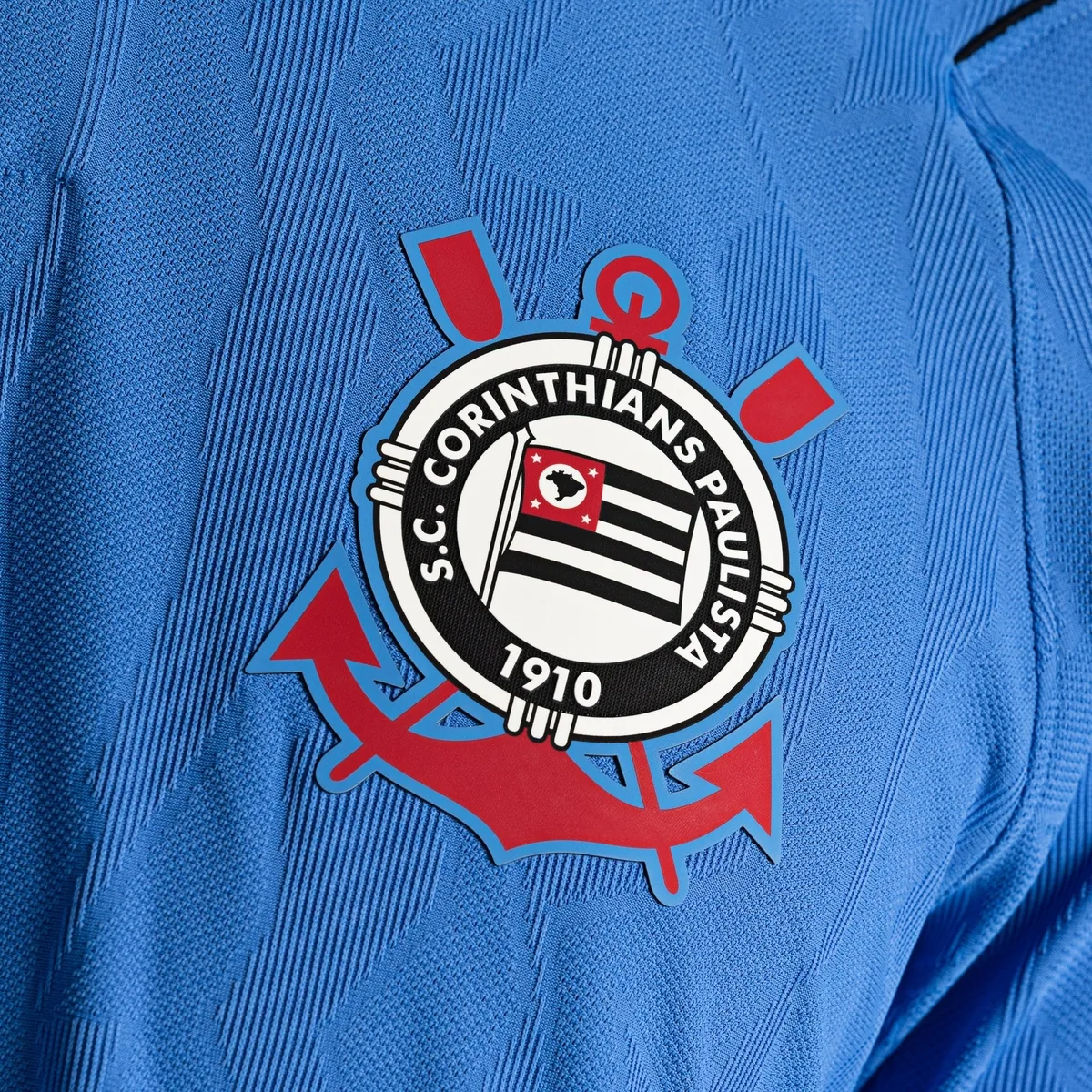 Corinthians lança terceira camisa azul e fará estreia contra o Fluminense; veja fotos e preços