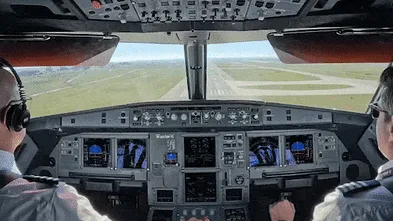 Jetstar’s first flight to Western Sydney Airport arrives early