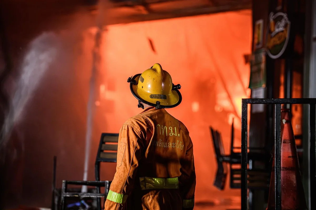 Un incendio en el sur de Tripoli (Libia) deja al menos dos muertos y un herido