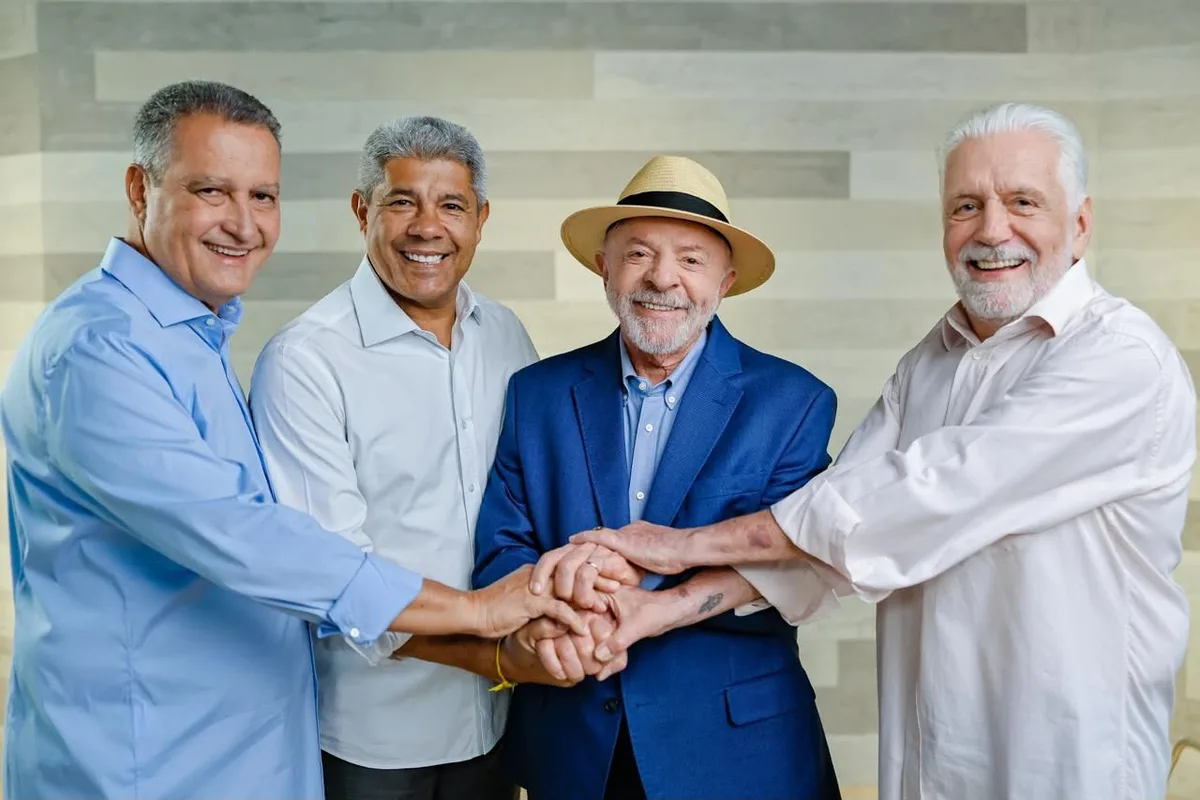 Jerônimo abre campanha na Colina Sagrada e faz comício em Irecê