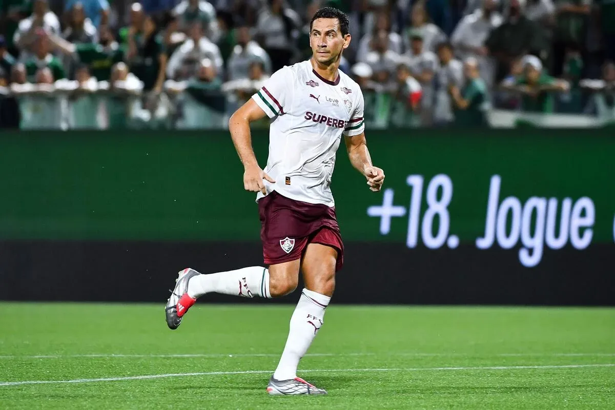 Ganso revela tentativas de saída do Fluminense e avisa: “Estou livre no mercado”