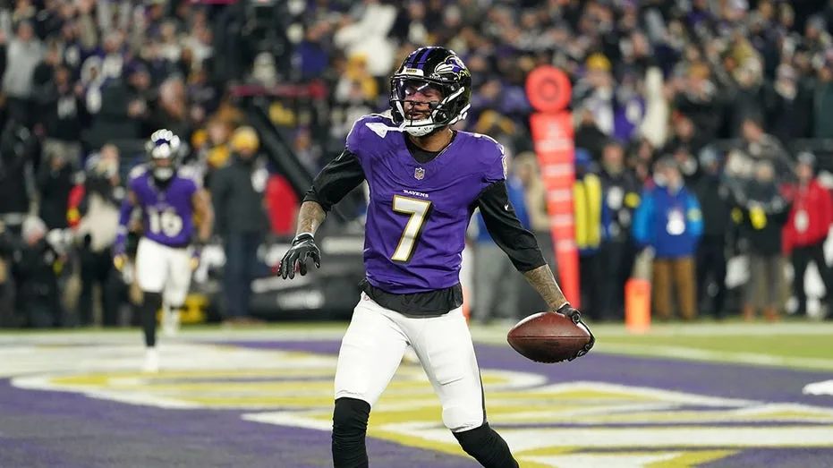 Ravens' Rashod Bateman faces domestic charges for alleged attack on car carrying ex-girlfriend and their baby