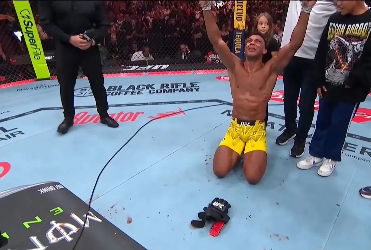 UFC 330: Edson Barboza perde para argentino e anuncia aposentadoria