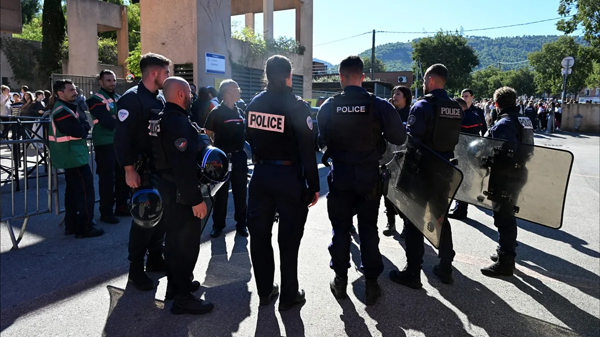 "Ato criminoso". O que se sabe sobre o tiroteio em escola em França?