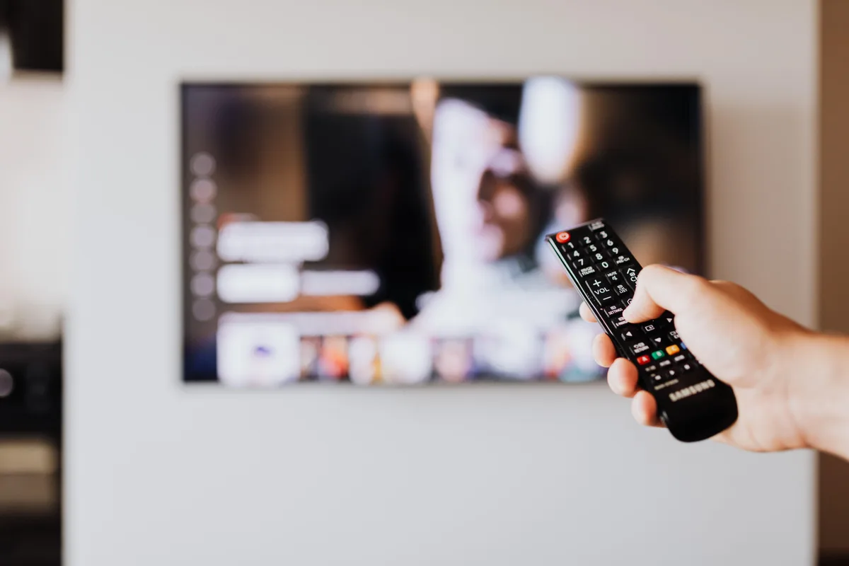 El botón 0 de tu control esconde un truco: así puedes usarlo en tu Smart TV