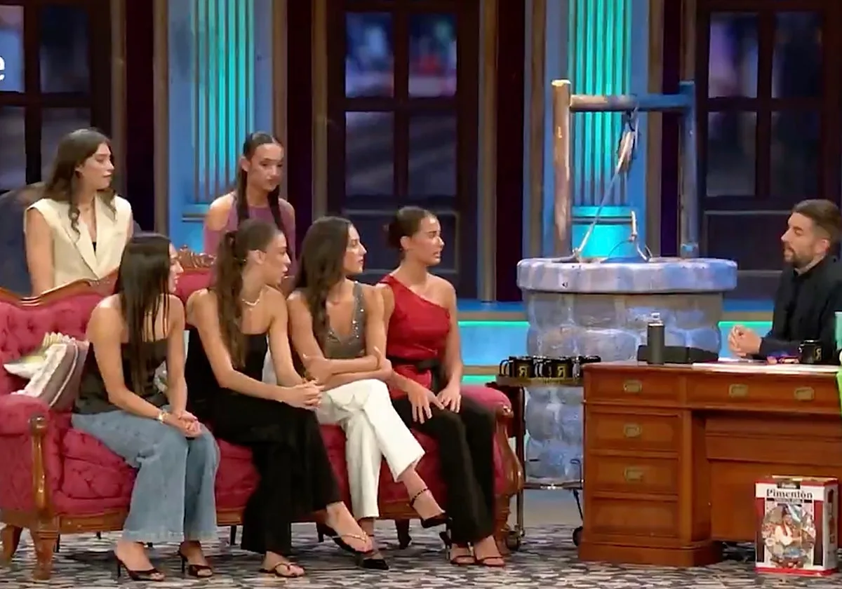 Las campeonas del mundo de gimnasia rítmica denuncian la brecha económica que sufren: «Da para comprarnos un coche»