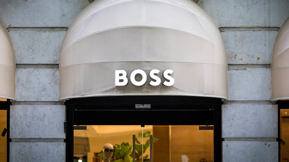 Hugo Boss troca presidente sob pressão do grupo Frasers