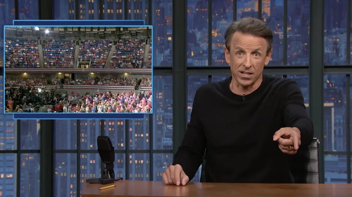 Seth Meyers mocks Trumps dwindling crowd sizes