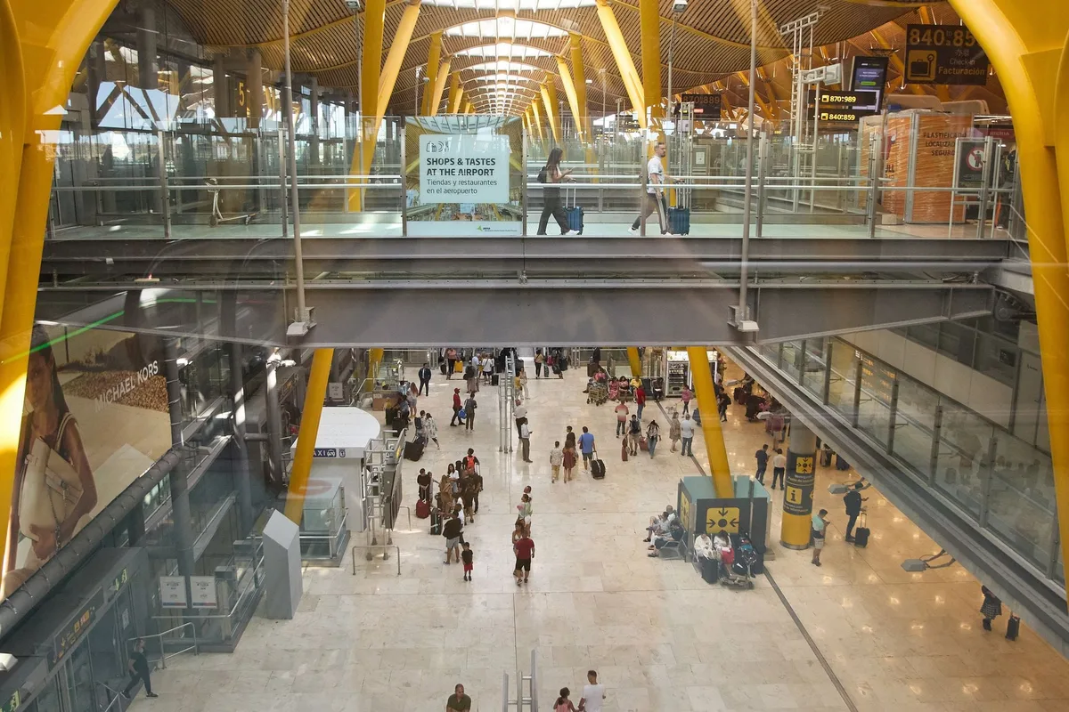 El CEO de Ryanair redobló su ataque contra el ministro de Transporte de Pedro Sánchez y se recrudece la pelea